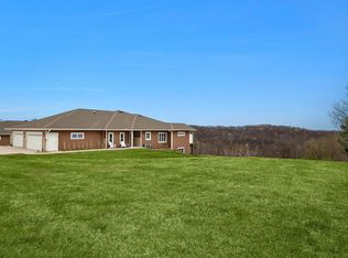 W4977 Battlestone Station Rd, La Crosse, WI 54601