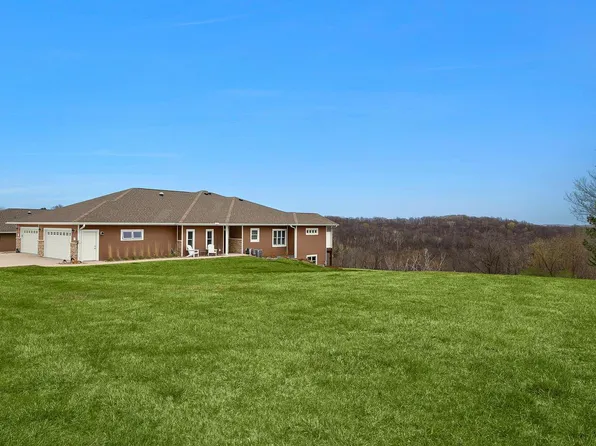 W4977 Battlestone Station ROAD, La Crosse, WI 54601