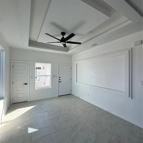 104 Sunflower St #5 — Photo 3