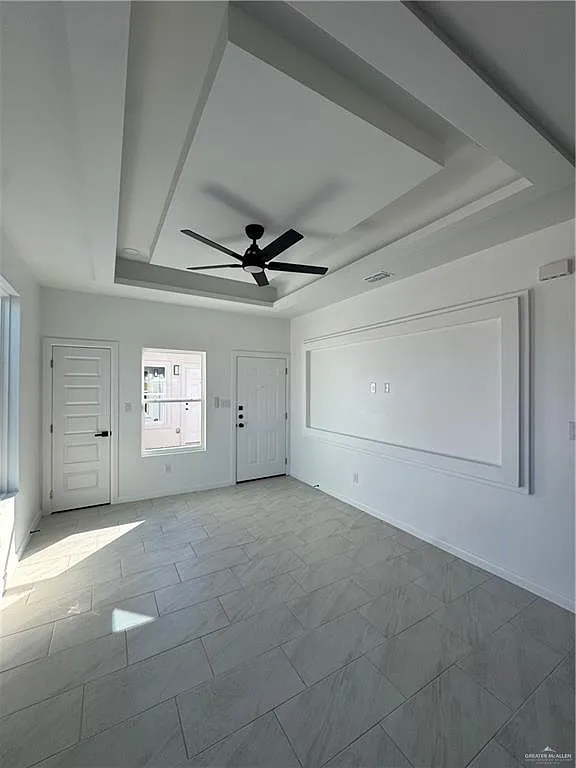 Building Photo - 104 Sunflower St #5