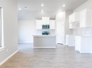 3332 Cookson Point Dr, Edmond, OK 73012