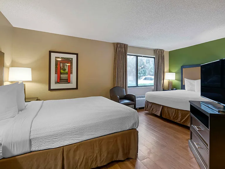 Studio Suite - 2 Queen Beds