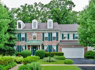 33888 N Wooded Glen Dr, Grayslake, IL 60030