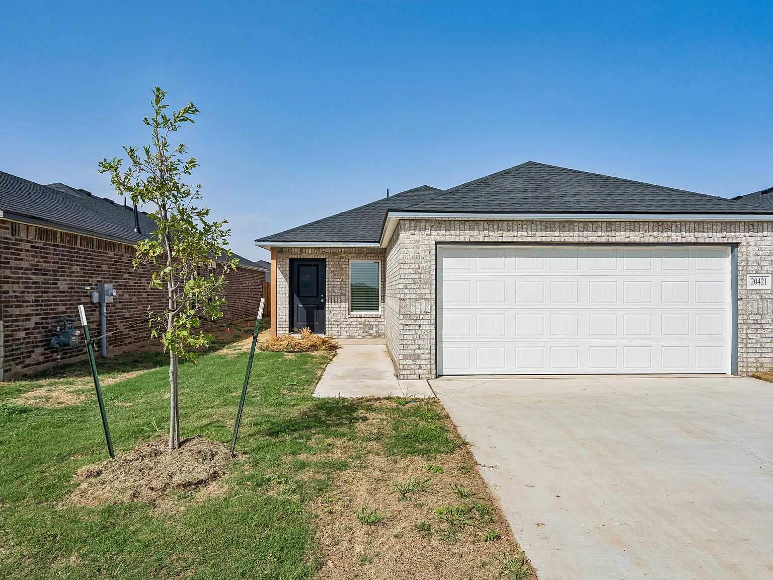 3 bed, 1402 sqft, $1,849 — Photo 1