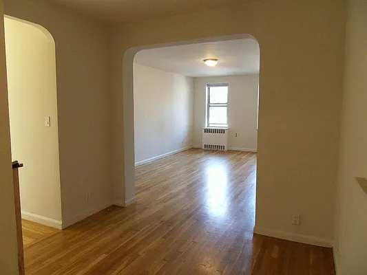 Rented by Stonehenge NYC LLC | media 12
