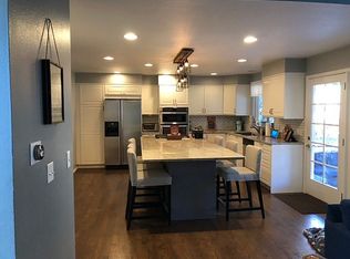 9863 Venneford Ranch Rd, Highlands Ranch, CO 80126