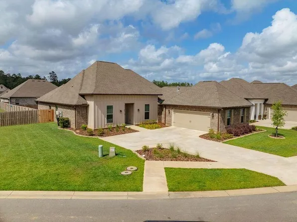 97 Campfire Cv, Freeport, FL 32439