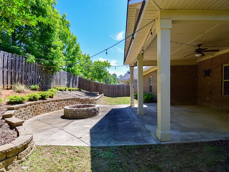 1369 Cloverbrook Cir — Photo 24