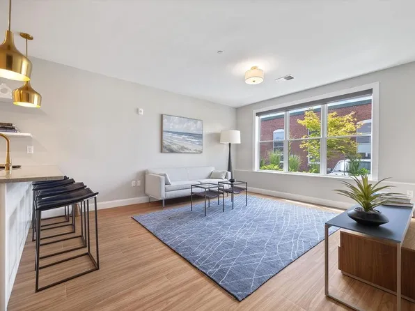 99 Foundry Place #104, Portsmouth, NH 03801