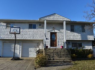 3666 Illona Ln, Oceanside, NY 11572