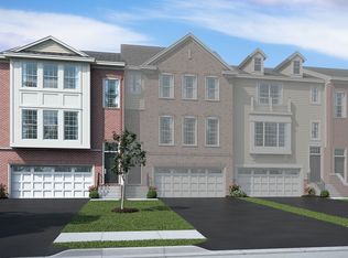 2711 Rosedale Ave, Naperville, IL 60540