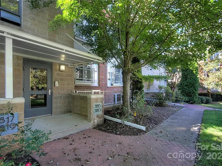 3819 Picasso Ct — Photo 2