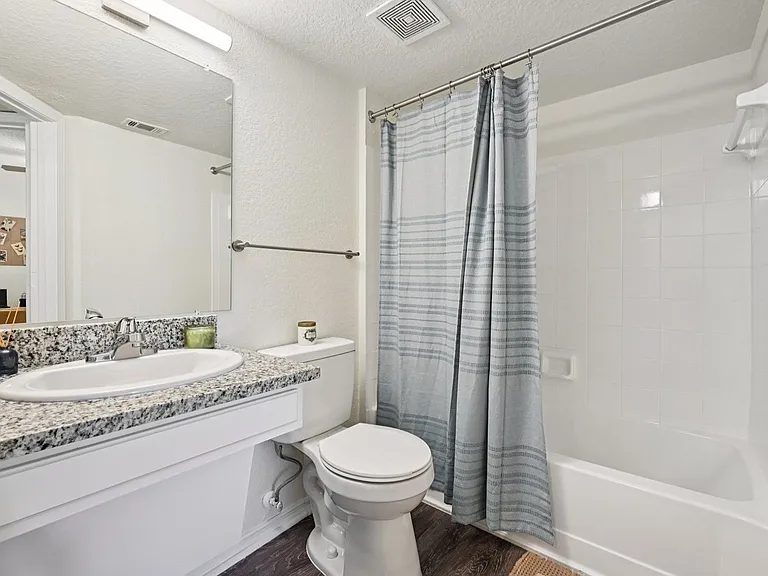 The Lucille Apartments — Photo 27