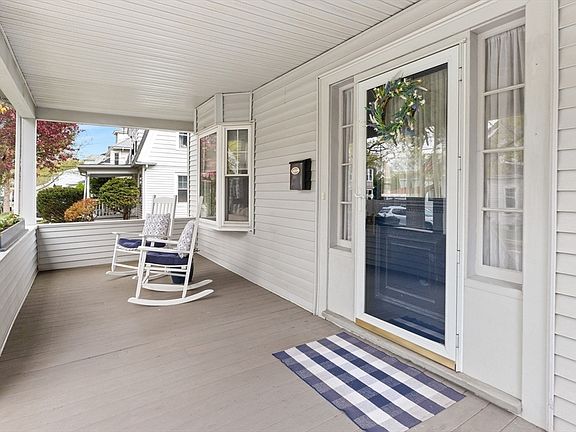 5th image of 16 Thorndike St