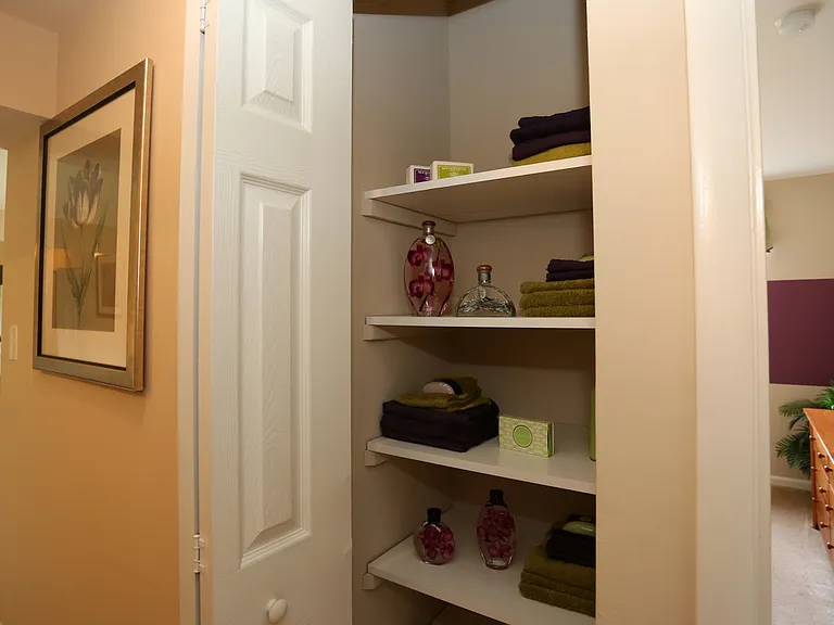 1BR, 1BA - 692SF - Linen Closet