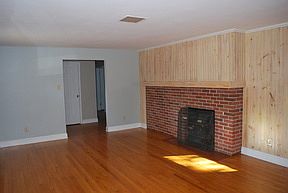 2nd image of 1319 7th St NW