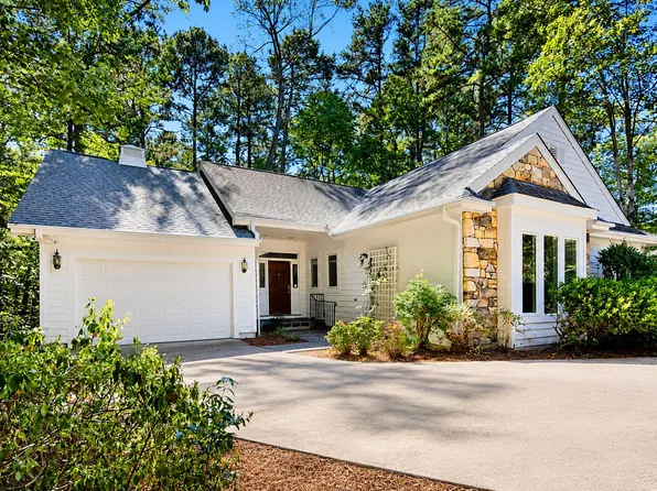 3 Peaceful Pl, Chapel Hill, NC 27517