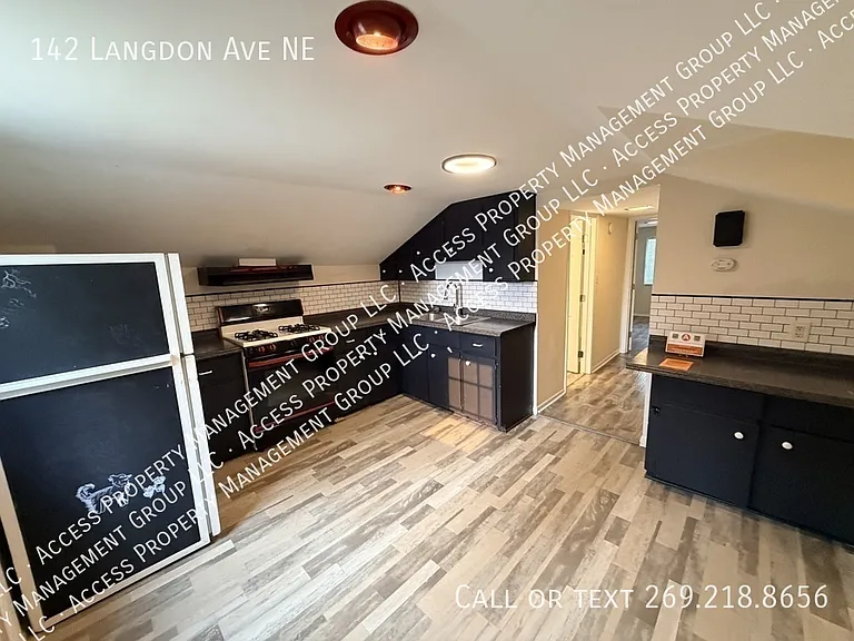 142 Langdon Ave NE — Photo 6