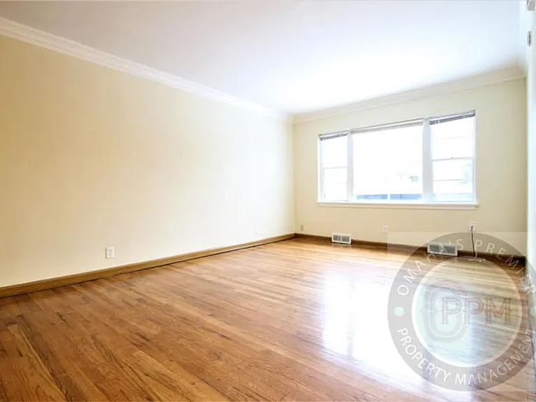 3518 California St — Photo 3