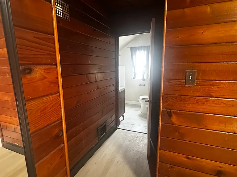 5444 Ternes St — Photo 20