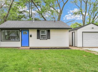 1309 Hedge Rd, Champaign, IL 61821