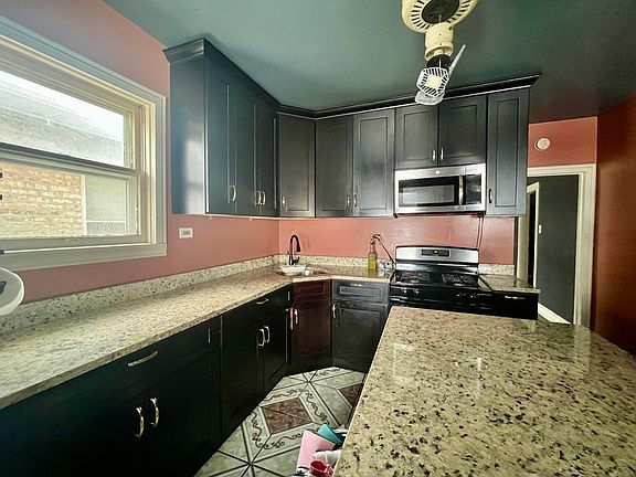 5th image of 2511 Elmwood Ave