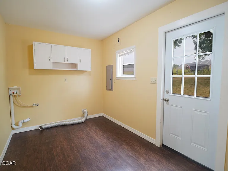 2720 Douglas Fir Rd — Photo 6