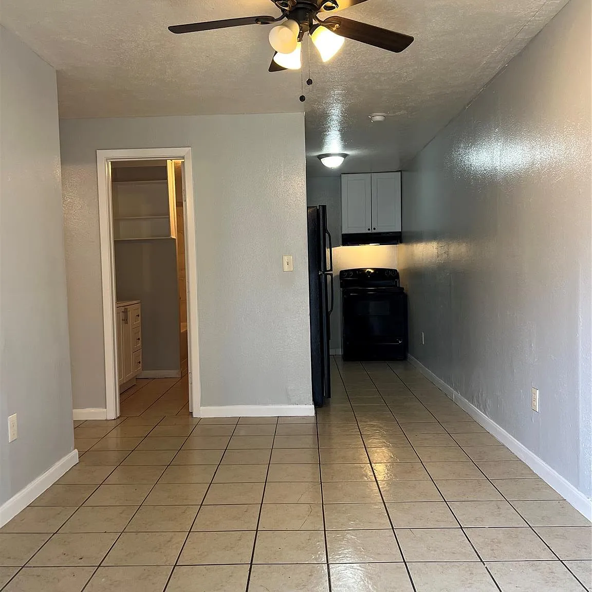 2 bed, 1.0 bath, 550 sqft, $980 — Photo 1