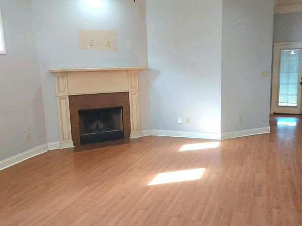 111 Enchantment Ave, Youngsville, LA 70592