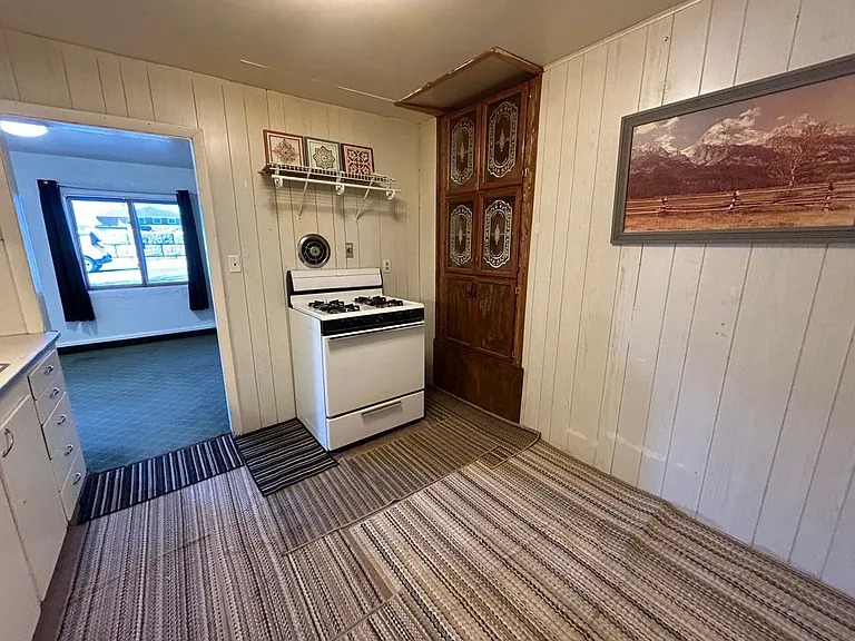 821 W Main St. — Photo 11