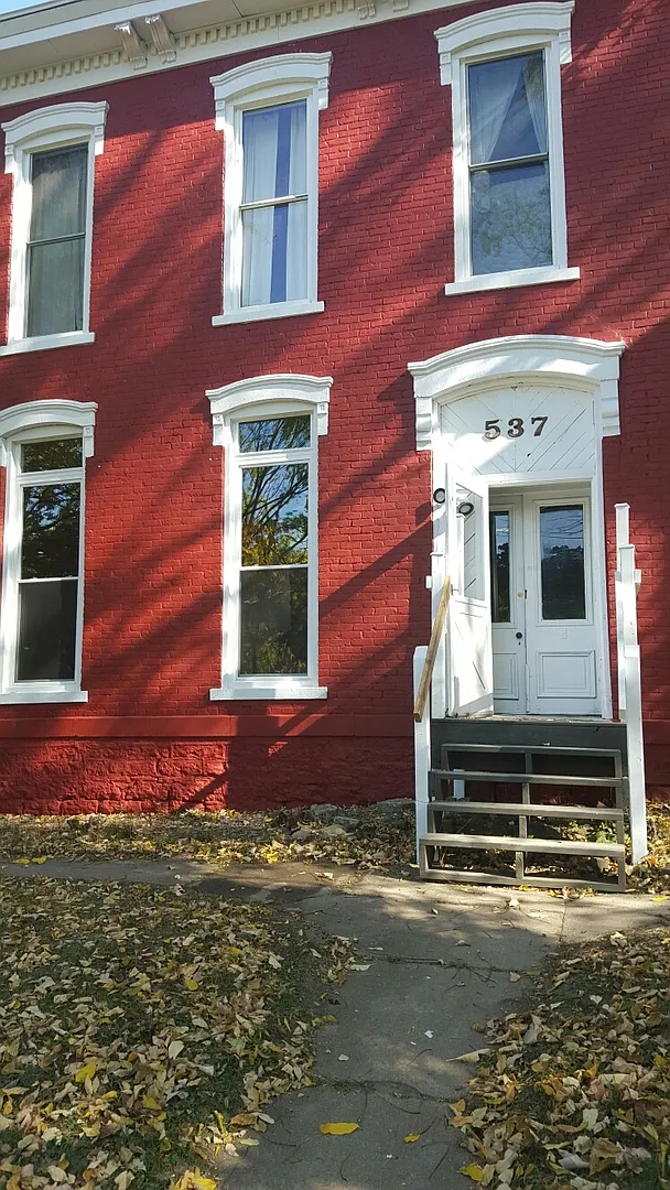 537 South 4th Street — Photo 1