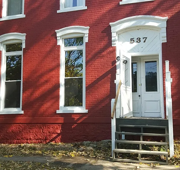 537 S 4th St — Photo 1