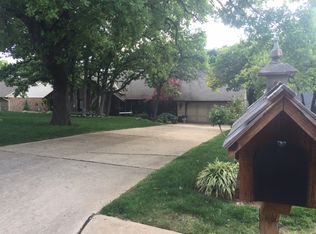 1717 Walnut Cove Rd, Edmond, OK 73013