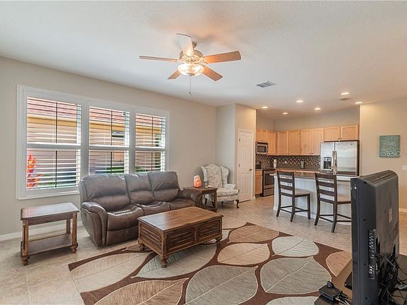 5th image of 713 Shady Canyon Way