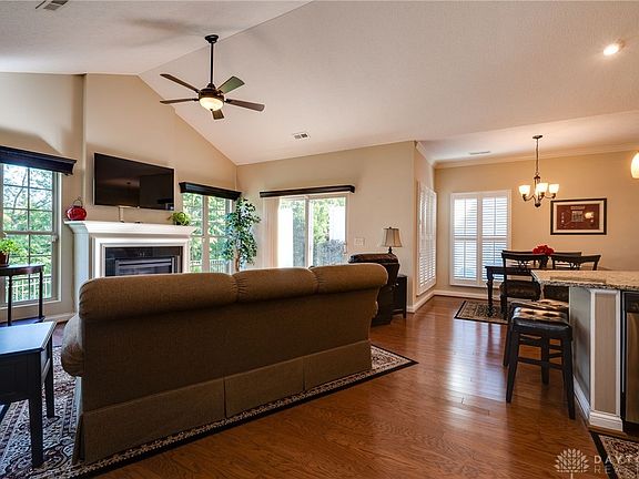 5th image of 2408 Locust Hill Blvd