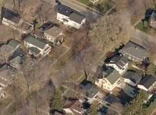 926 S Jackson St, Green Bay, WI 54301