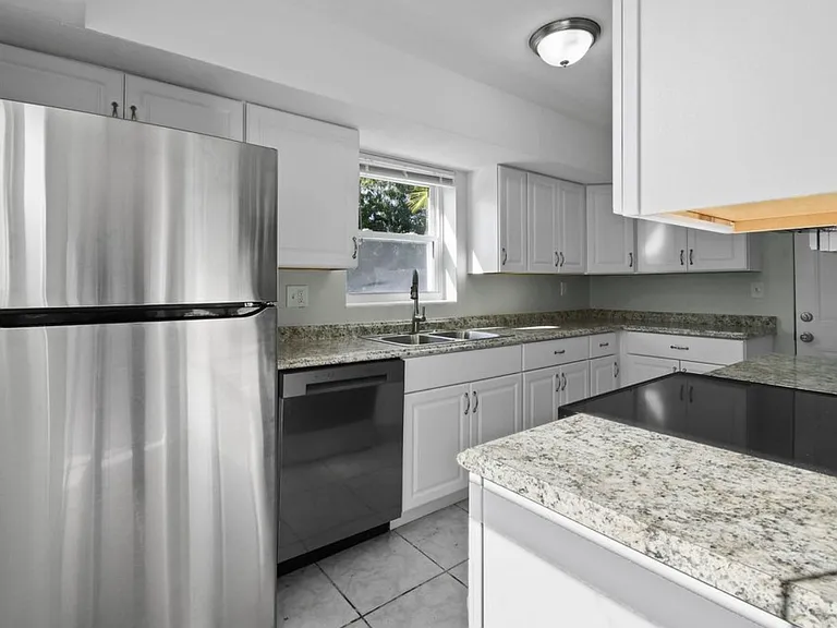 836 Evergreen Dr — Photo 11