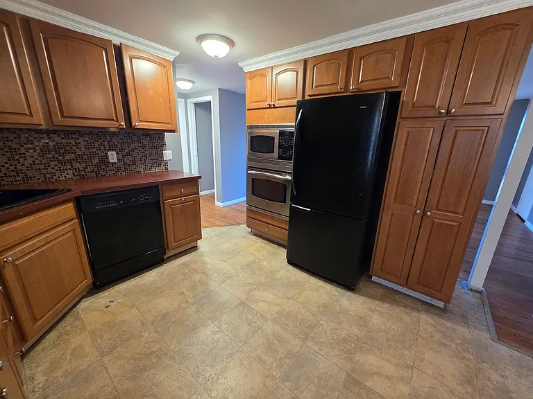 1904 Parr Lake Dr — Photo 7
