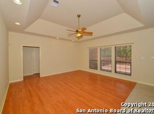 252 Heritage View Dr, Adkins, TX 78101