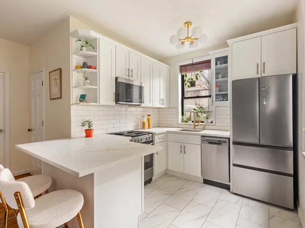 21-05 33rd Street image 2 of 7