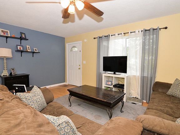 5th image of 905 Doreen Ave
