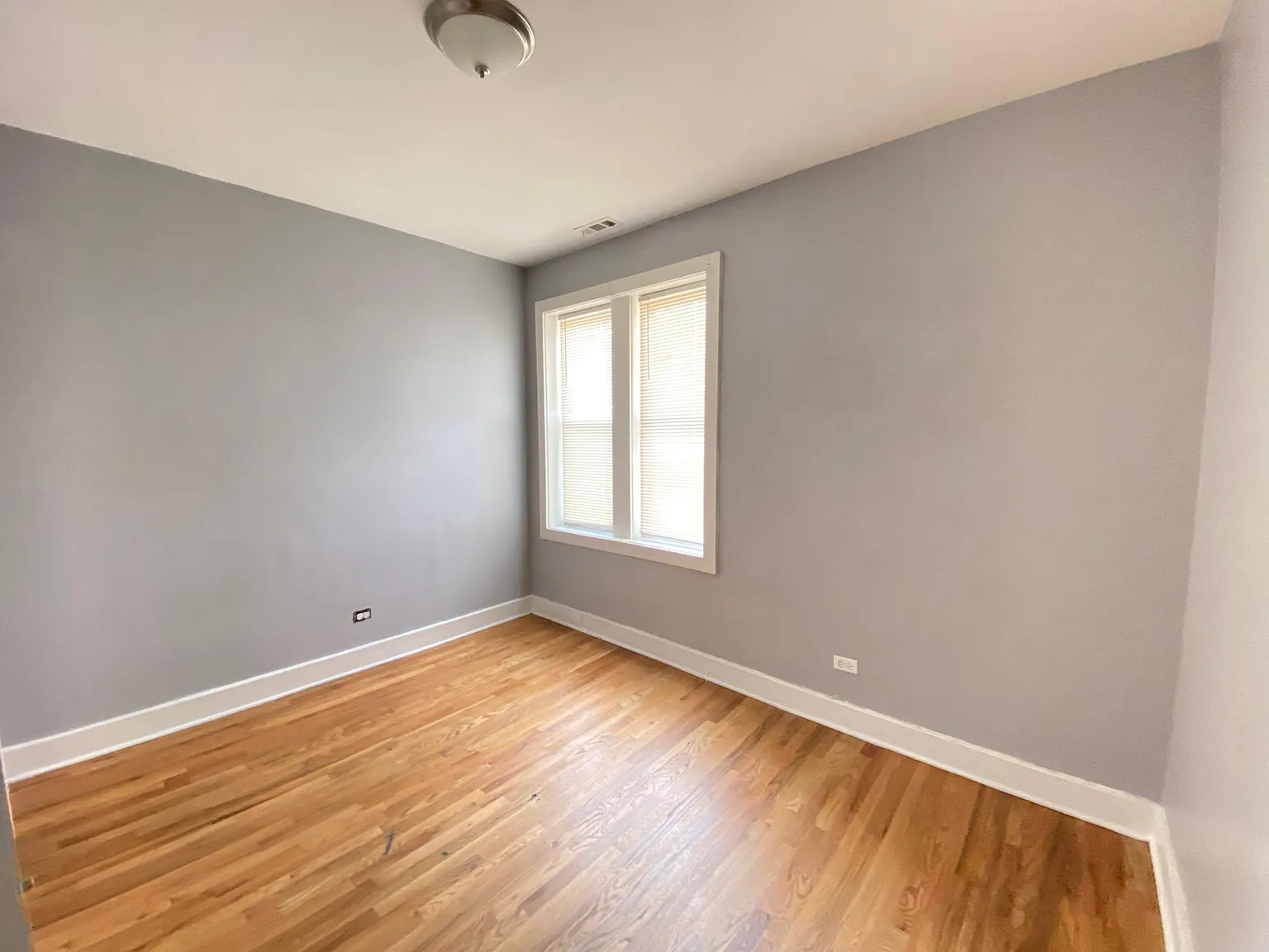 3 bed, 1300 sqft, $1,600 — Photo 3