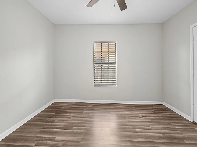 1322 Magnolia St — Photo 11