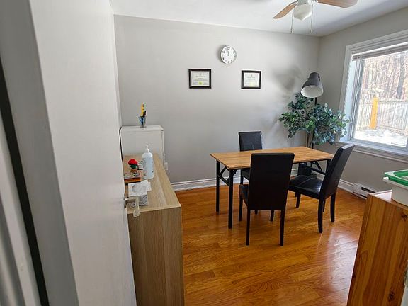 5th image of 1785 Victoria Park Ave