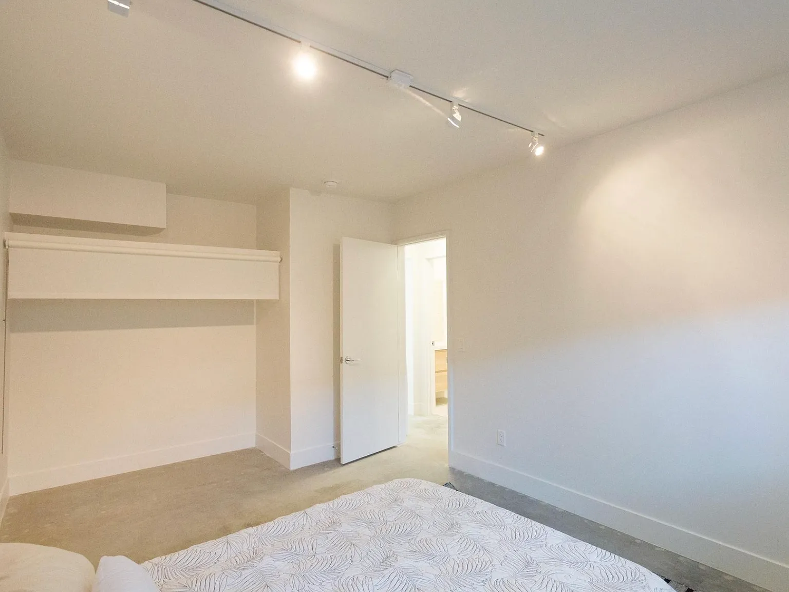 1 bed, 600 sqft, $2,600 — Photo 2