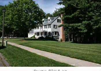 2nd image of 15 Ellsworth Cir