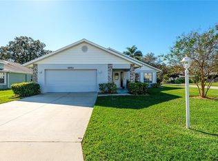 4950 Oak Run Dr, Sarasota, FL 34243