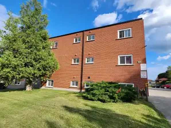 289 Cordova Rd #8, Oshawa, ON L1J 1P1