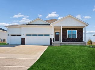 25054 Eagle Vista Dr, Adel, IA 50003