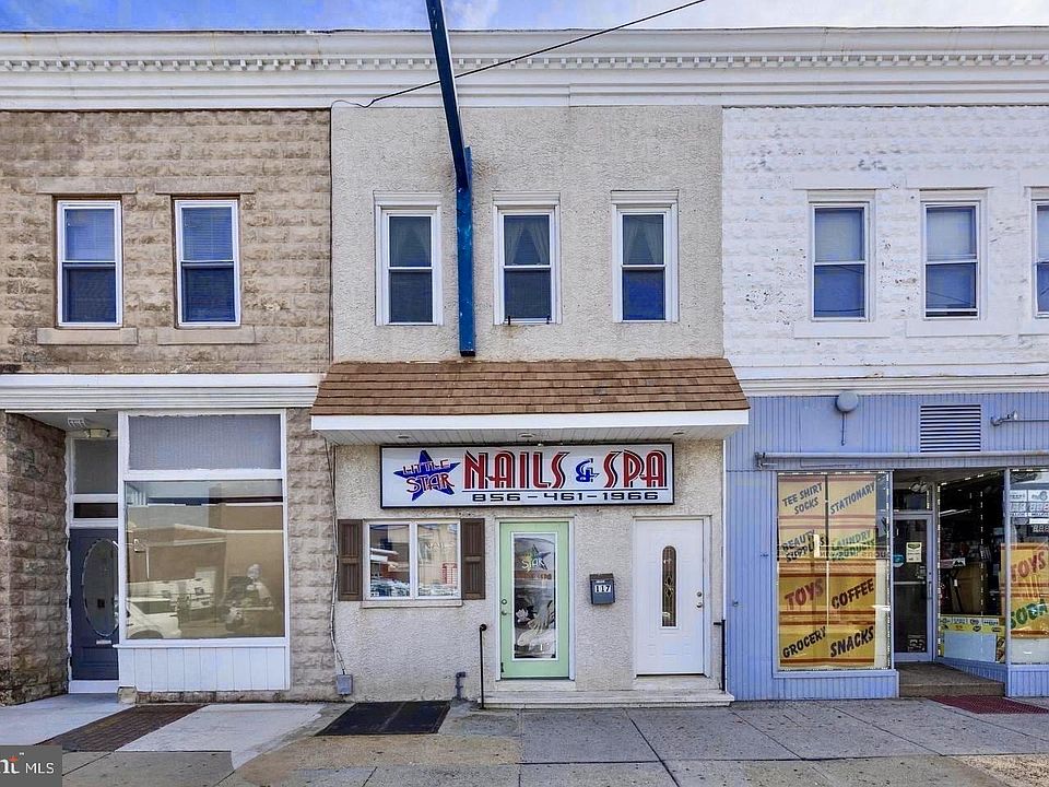 1st image of 117 S Pavilion Ave